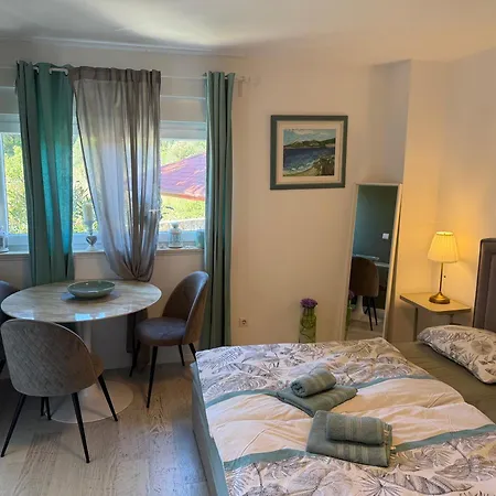 Rab Ground Floor 32 M2 דירה